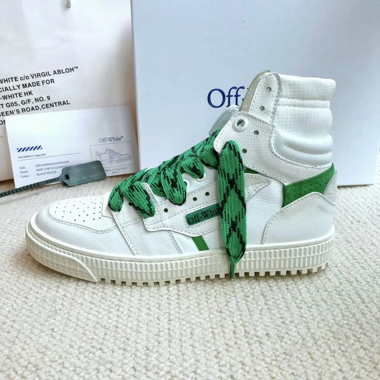 Men's men's shoes P660! 🌈🌈OFF WHITE🌈🌈 ⚡️Couple model⚡️🍓New color🍓 👉Ex-factory price: 130-45 The latest spring model of Gaobang street casual Martin style masterpiece, released the highest quality version on the market 👊 Series original mold opening, original lasting, production technology 1:1 original ➰🔜The best choice for more and more celebrities and Internet celebrities🔸In the classics Changes in the code🔸Innovate in the trend🔸Strive to break away from the shackles of bad street design🔝Although he is not the originator of fashion design, he is definitely a shining dark horse in avant-garde design🐴🆙Do not follow the trend🔅Not universal beauty🔅 Fabric💯First-layer cowhide Lining💯Imported skin-friendly and environmentally friendly polyester mesh Foot pads💯Original molded high-elastic environmentally friendly molding pads Midsole💯Original lasting process Outsole💯Rubber outsole Packaging💯Official website synchronized full set of packaging (brand wrapping paper, brand certificate, brand cloth bag)